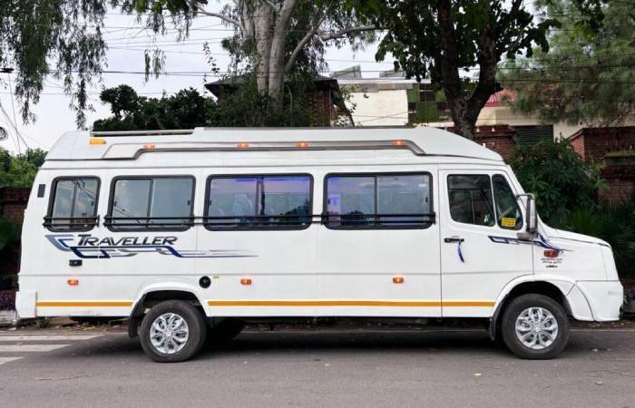 20 Seater Tempo Traveller -AC