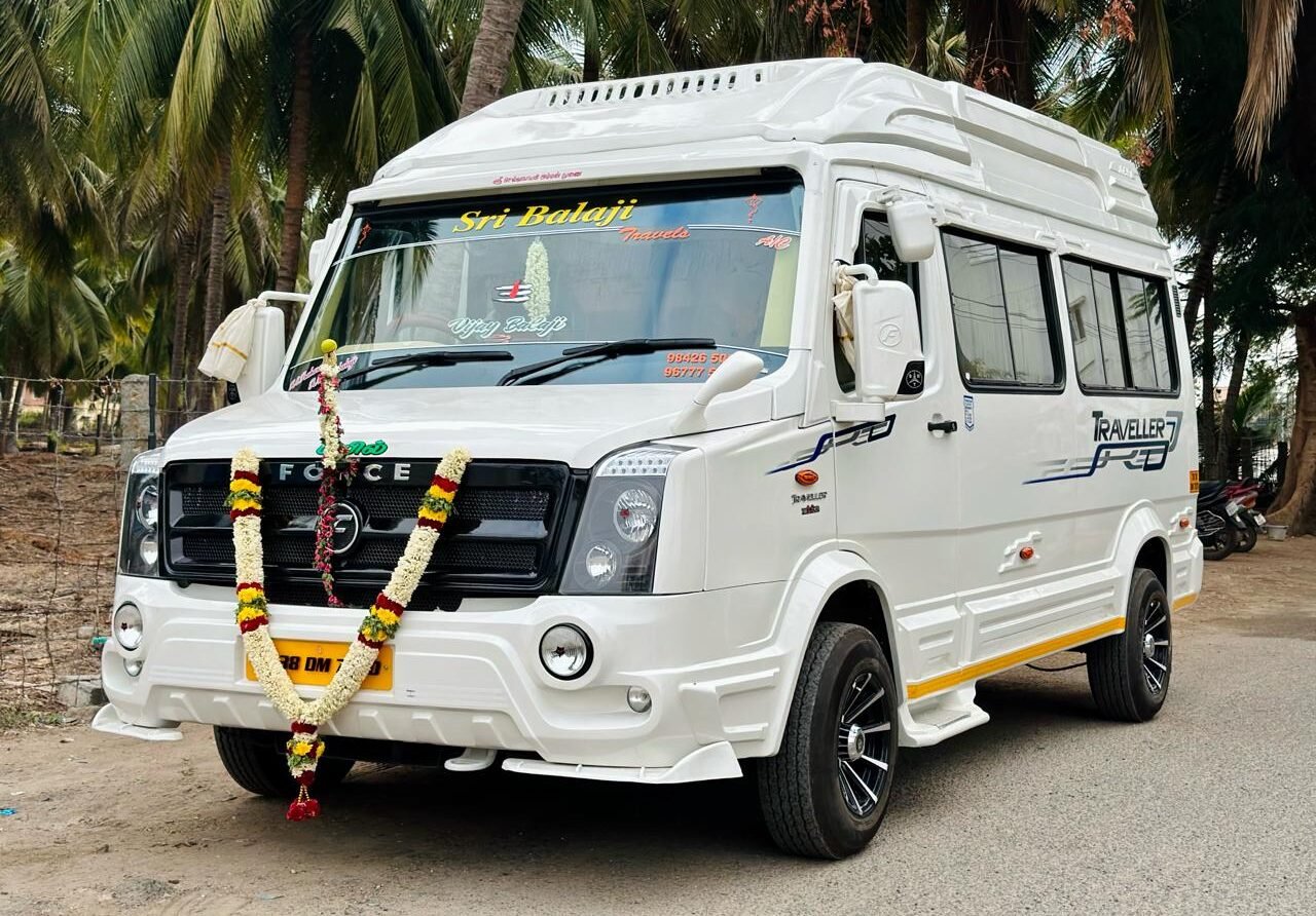 17 Seater Tempo Traveller - AC